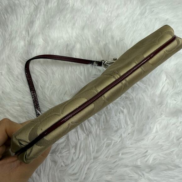 COACH y2k Brown Burgundy Signature Wristlet w/ Card Slots - Picture 4 of 9
